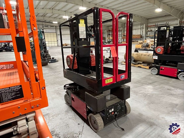 2022-reeslift-hml-20sp-scissor-lift-image-3