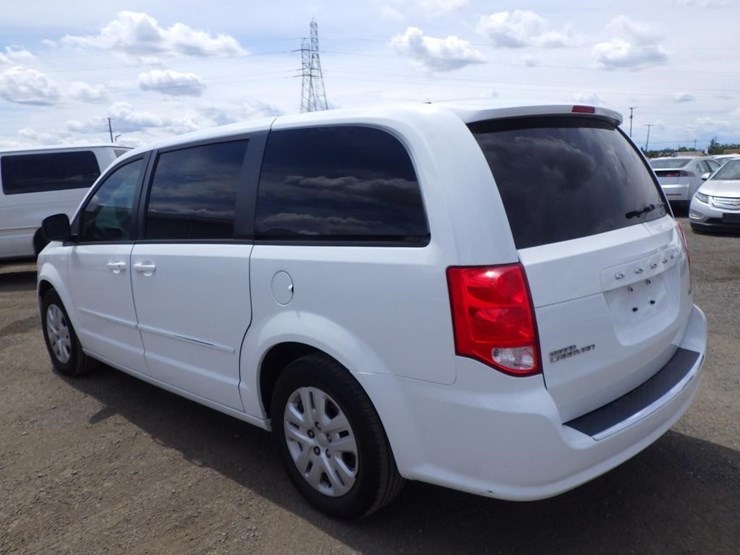 2015-dodge-grand-caravan-image-4