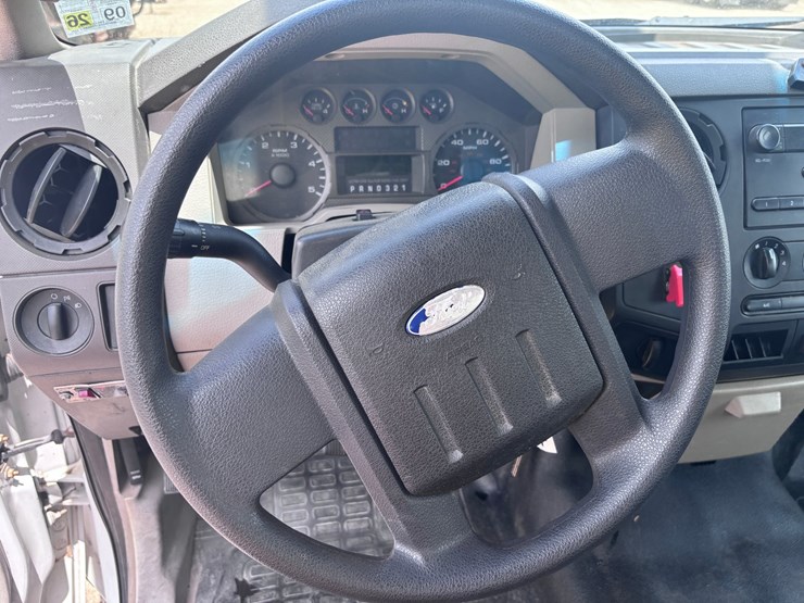 2009-ford-f550-image-8