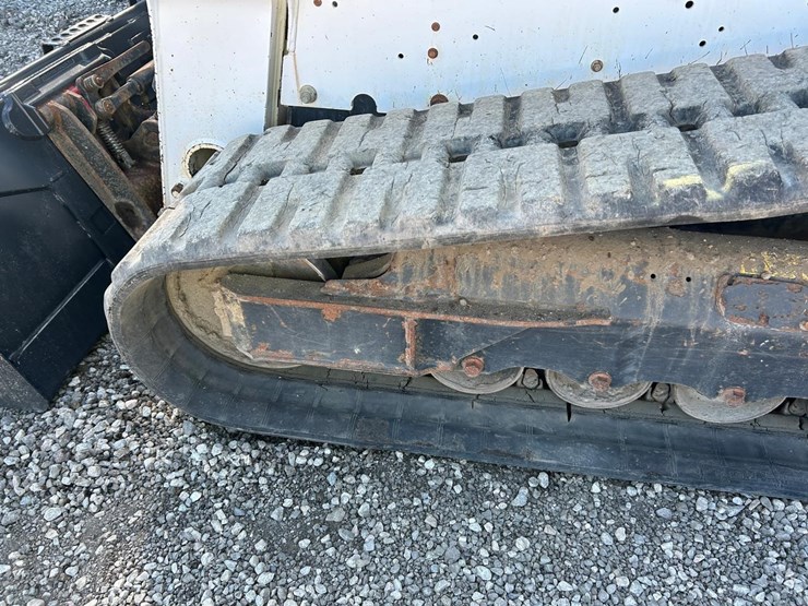 2019-bobcat-t740-image-17