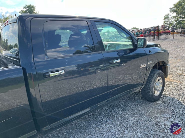 2011-dodge-ram-2500-image-26