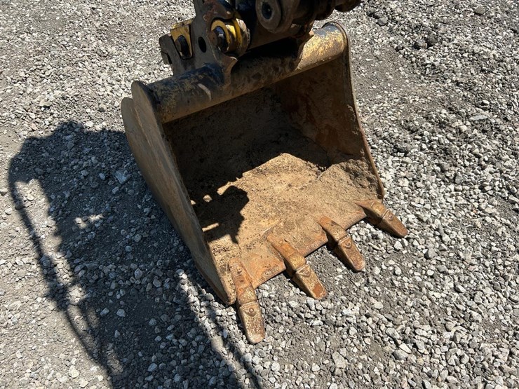 deere-35d-image-8