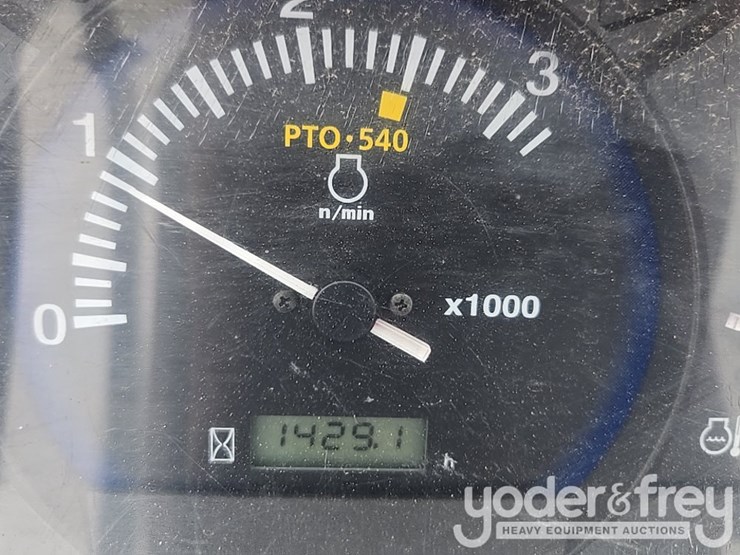 2019-kubota-l3901d-image-46