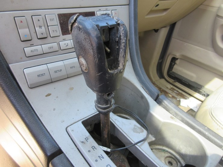 2005-lincoln-aviator-image-11