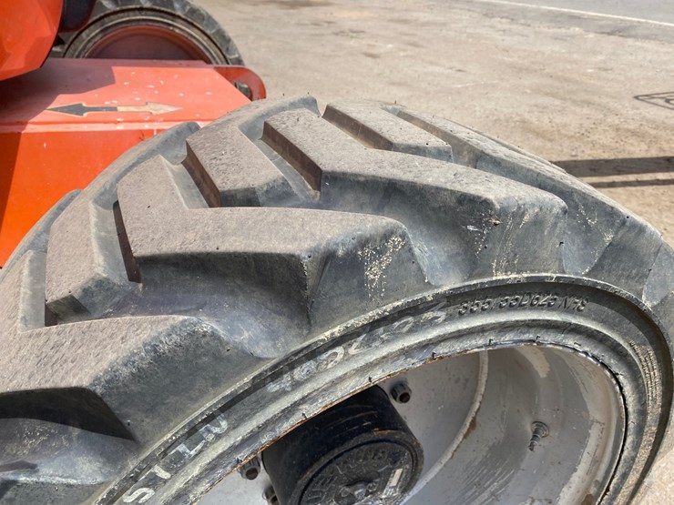 2012-jlg-600aj-image-34