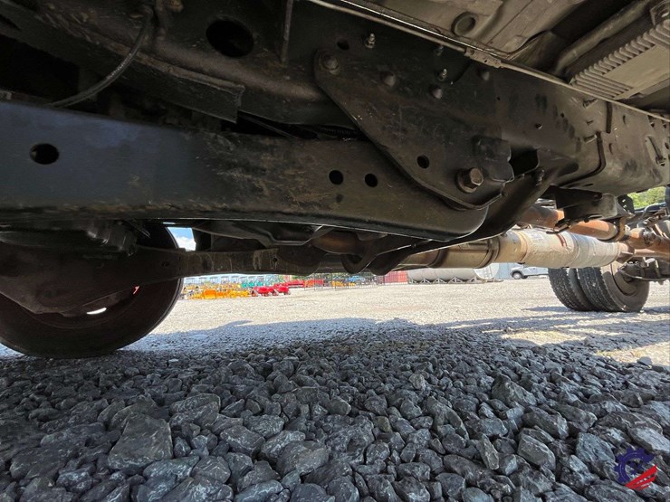 2016-ford-f550-image-44
