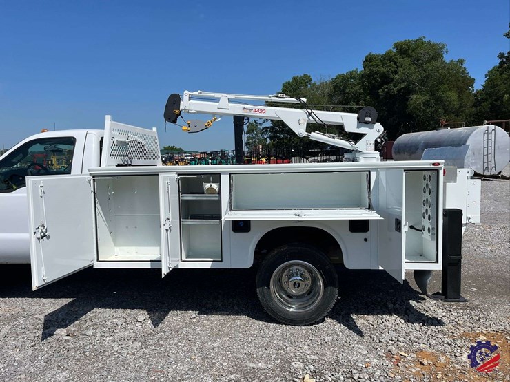 2011-ford-f450-image-21