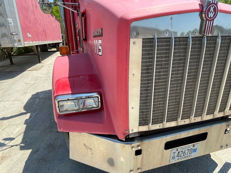 2004-kenworth-t800-image-47