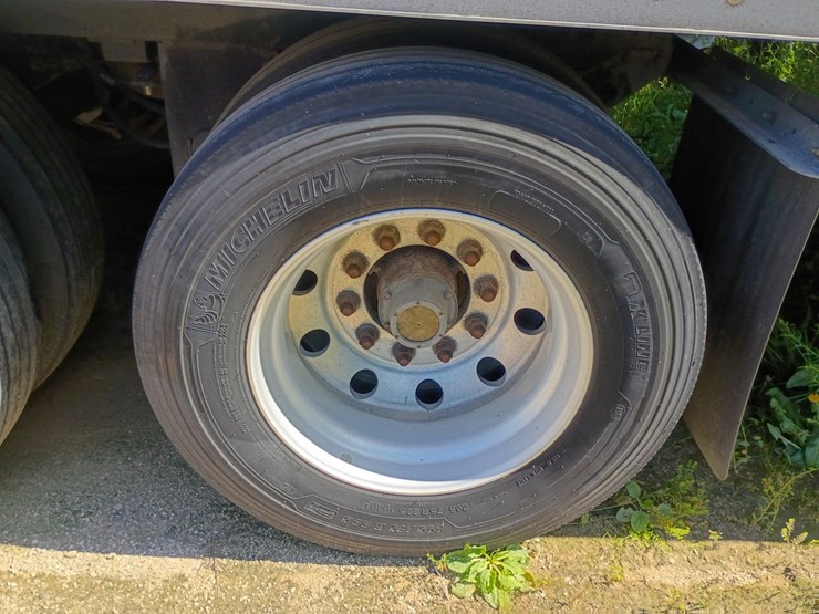 2013-hyundai-reefer-image-24