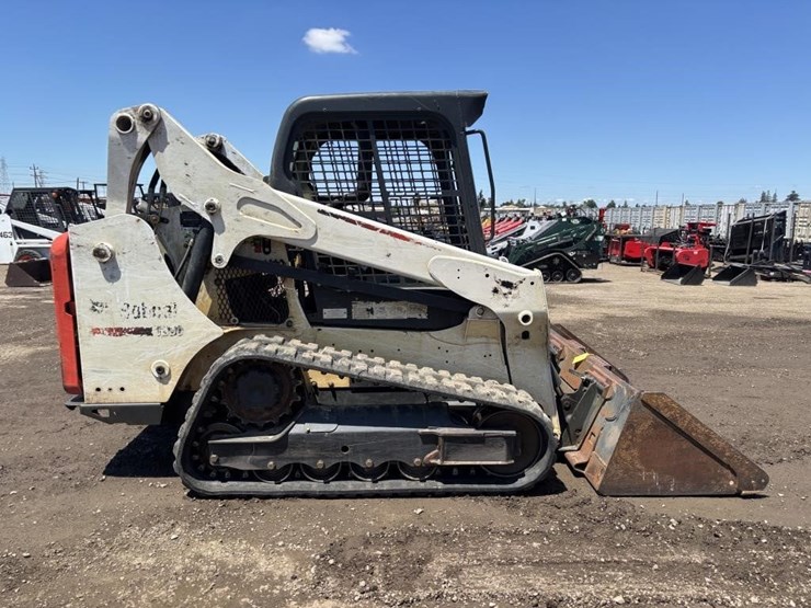 2016-bobcat-t590-image-7