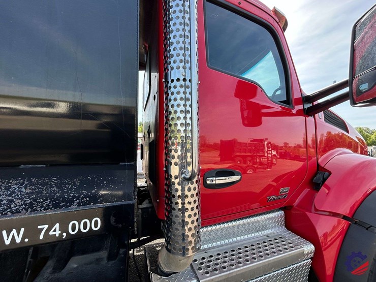 2020-kenworth-t880-image-27