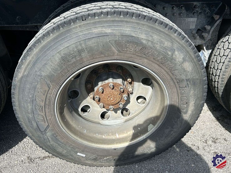 2020-kenworth-t880-image-15