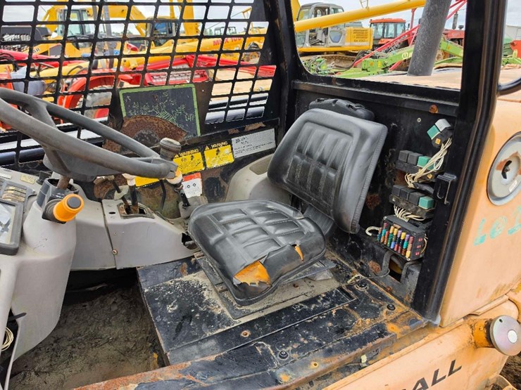 jcb-520-image-8