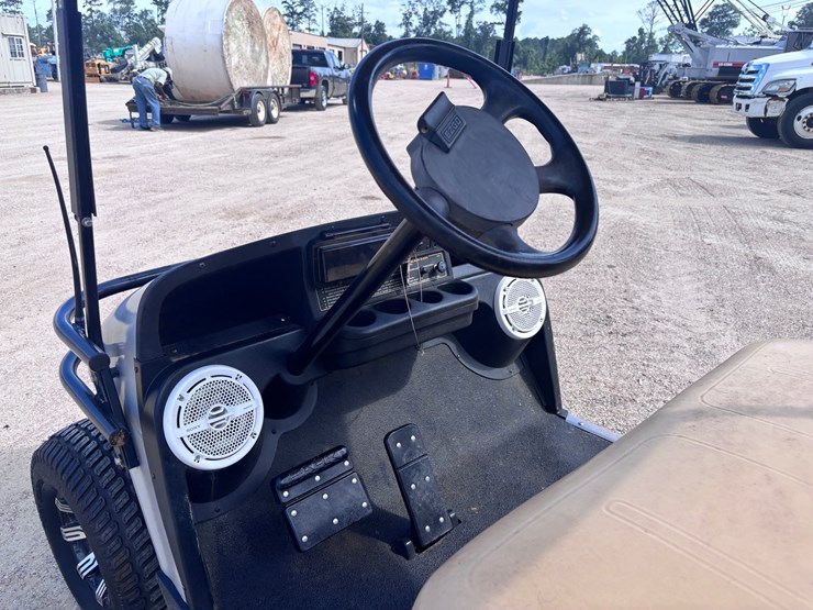 #84-•-2012-ez-go-golf-cart-|-no-title-image-5