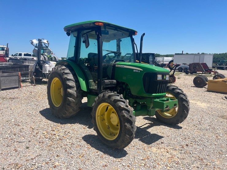 john-deere-5055e-image-3