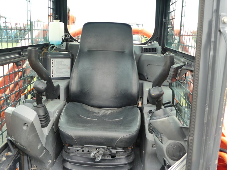 2024-kubota-svl97-2-image-11