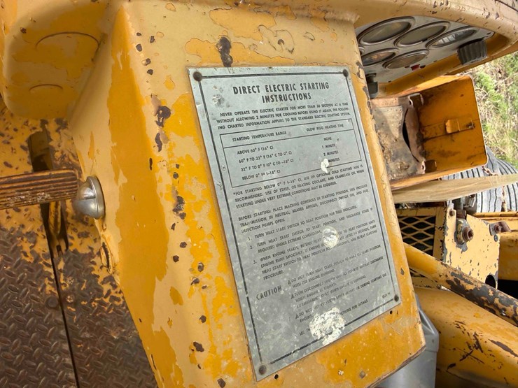 caterpillar-d7f-image-25