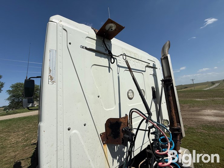 2015-international-prostar-image-17