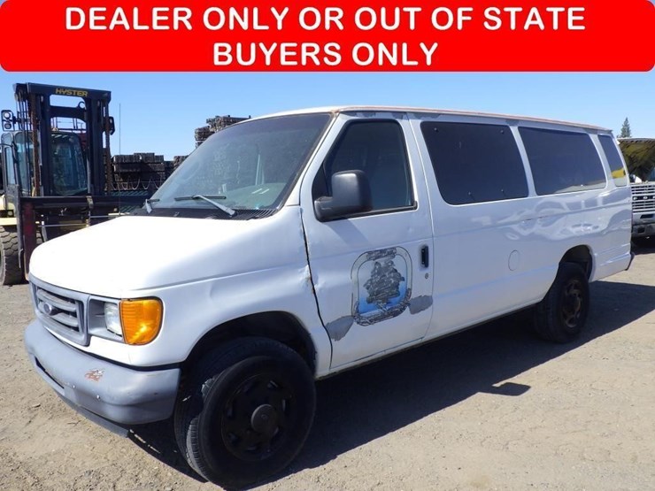 2006-ford-econoline-350-image-1