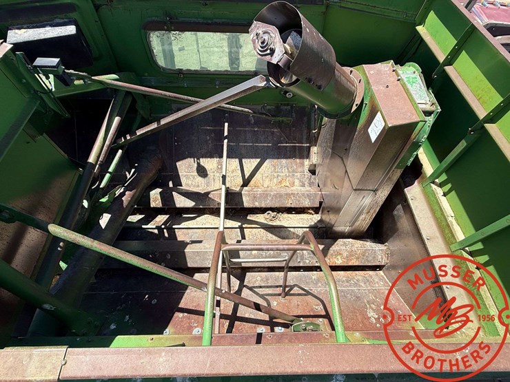 1992-john-deere-9500-image-23