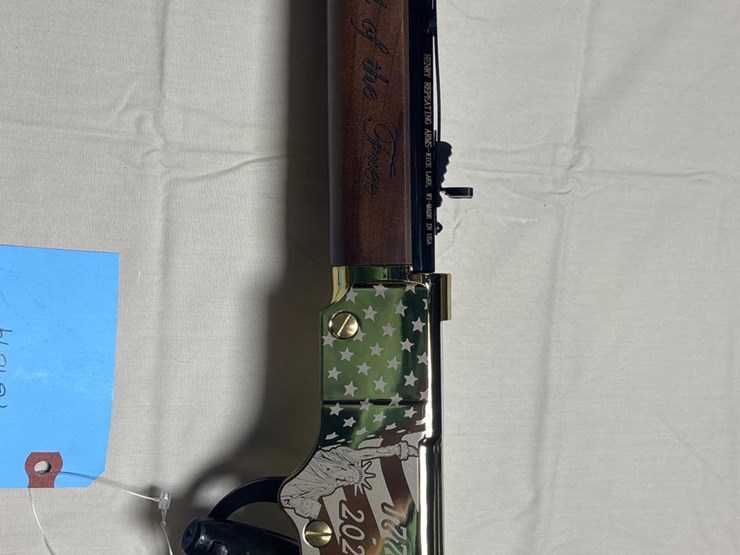 #69-•-henry-250th-year-.22-rifle-image-9
