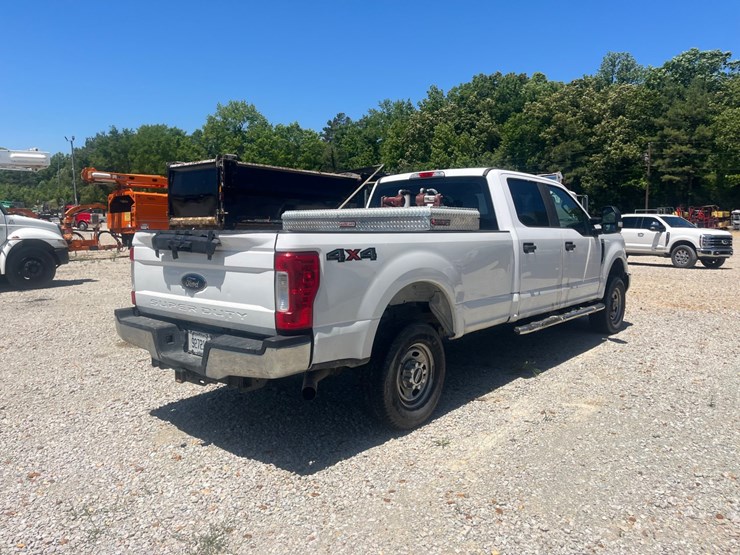 2018-ford-f250-xl-image-6