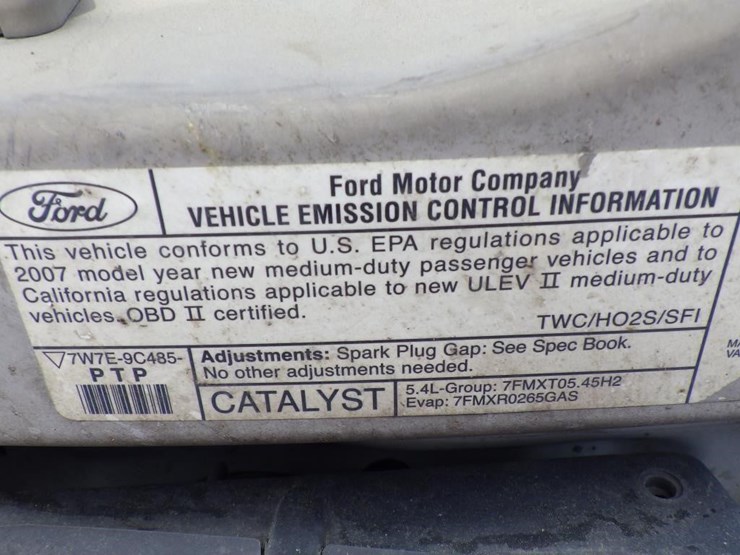 2007-ford-econoline-350-image-12