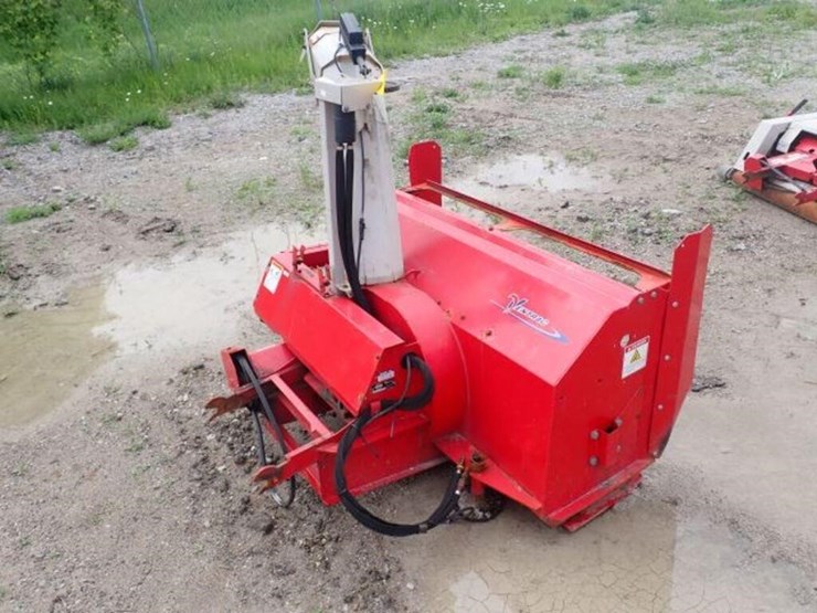 2014-ventrac-4200-image-73