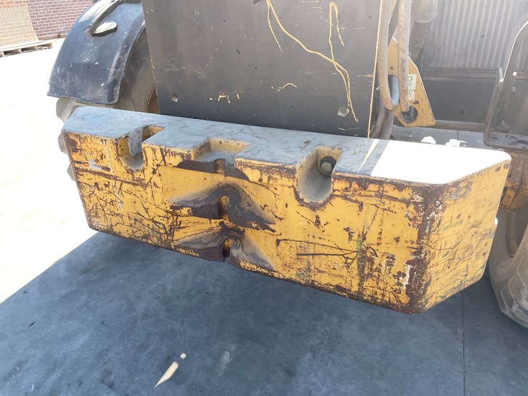caterpillar-th62-image-23
