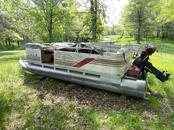 #502-•-northwood-pontoon-with-motor-(no-title)-(spring-brook,-wi)-image-8