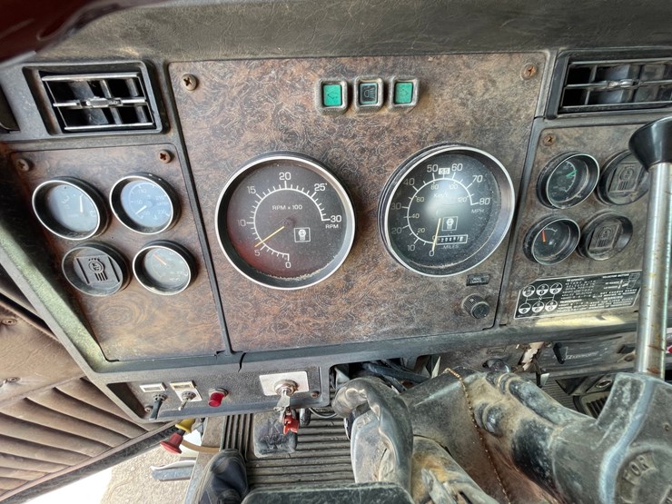 1988-kenworth-t800-image-65