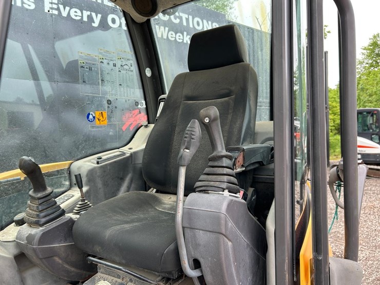 2020-mecalac-6mcr-image-19