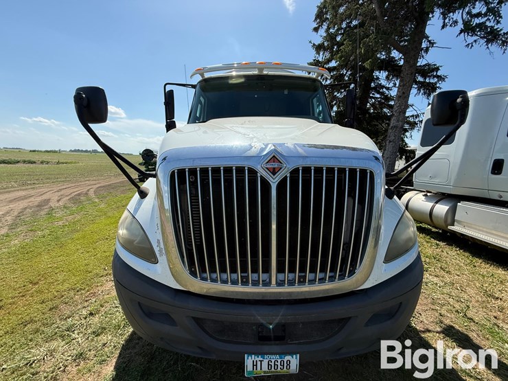 2015-international-prostar-image-2