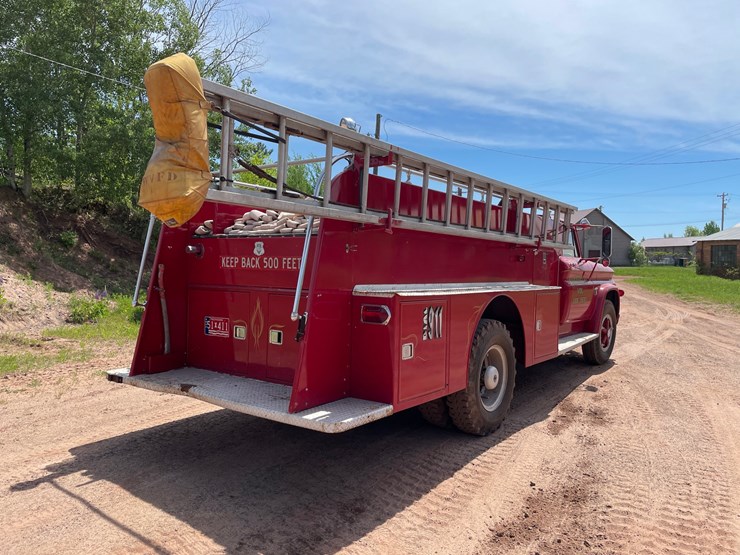 #330-•-1958-chevy-80-(howe)-fire-truck-(no-brakes)-(has-mi.-title)-(wakefield,-mi)-image-5