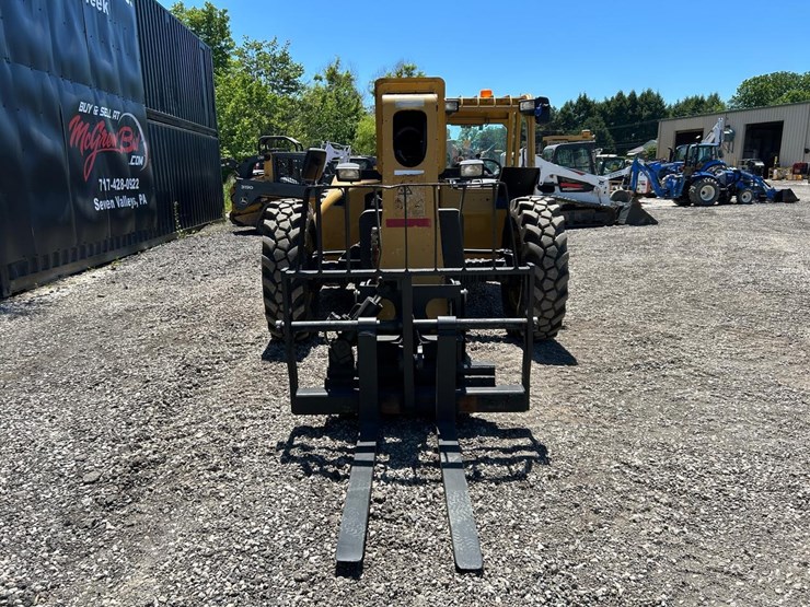 caterpillar-tl943-image-7