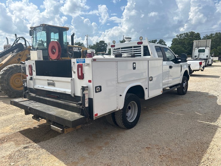 2019-ford-f350-image-4