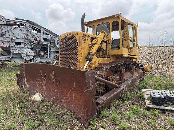 caterpillar-d7f-image-1