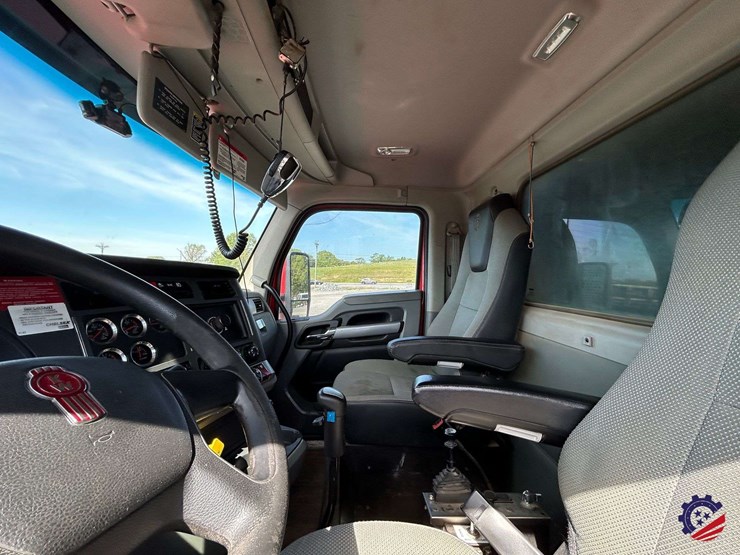 2020-kenworth-t880-image-73