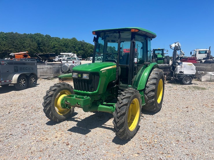 john-deere-5055e-image-2