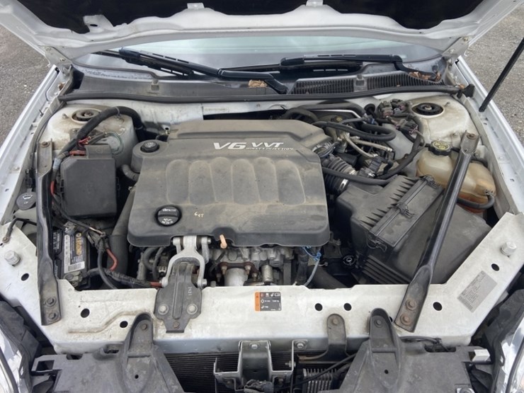 2013-chevrolet-impala-sedan-image-34