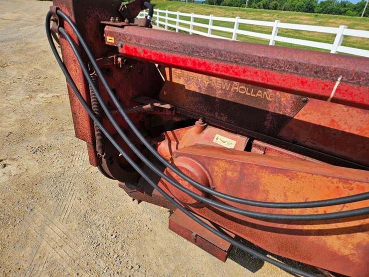 new-holland-273-image-29