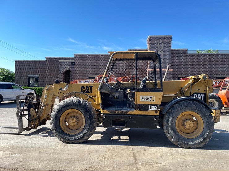caterpillar-th62-image-8