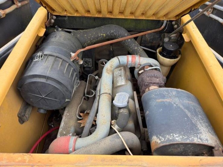 1998-new-holland-lx885-image-27