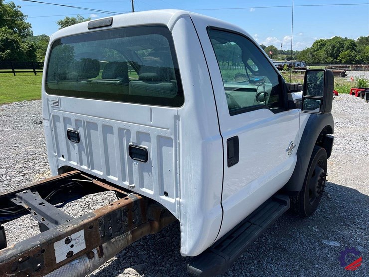 2016-ford-f550-image-31