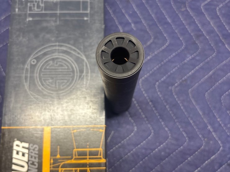 #44-•-sig-sauer-srd-45/-45-acp-pistol-suppressor-image-2