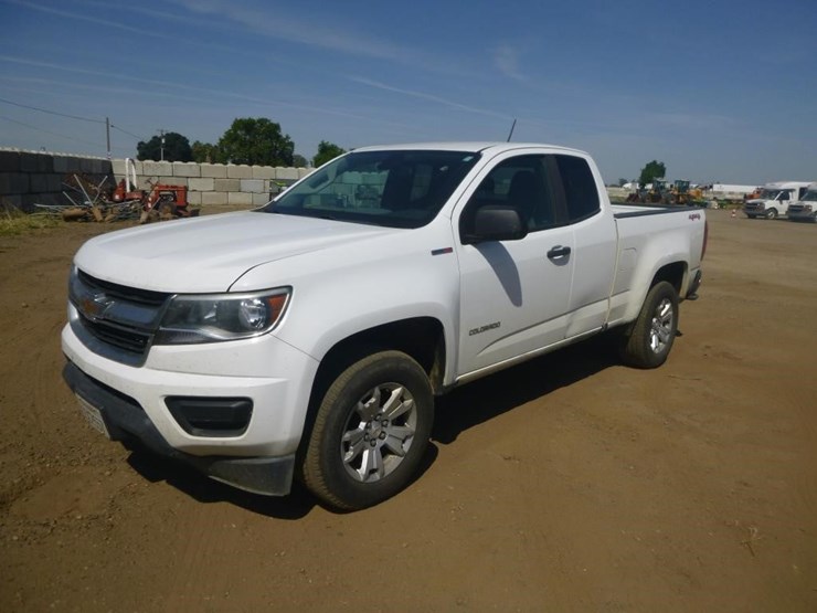 2019-chevrolet-colorado-image-2