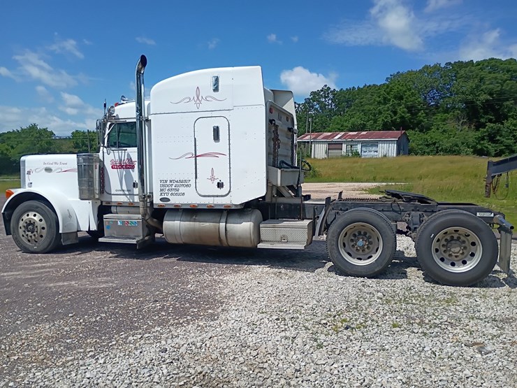 1998-peterbilt-379-image-5