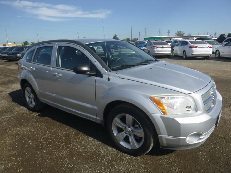 2010-dodge-caliber-image-2