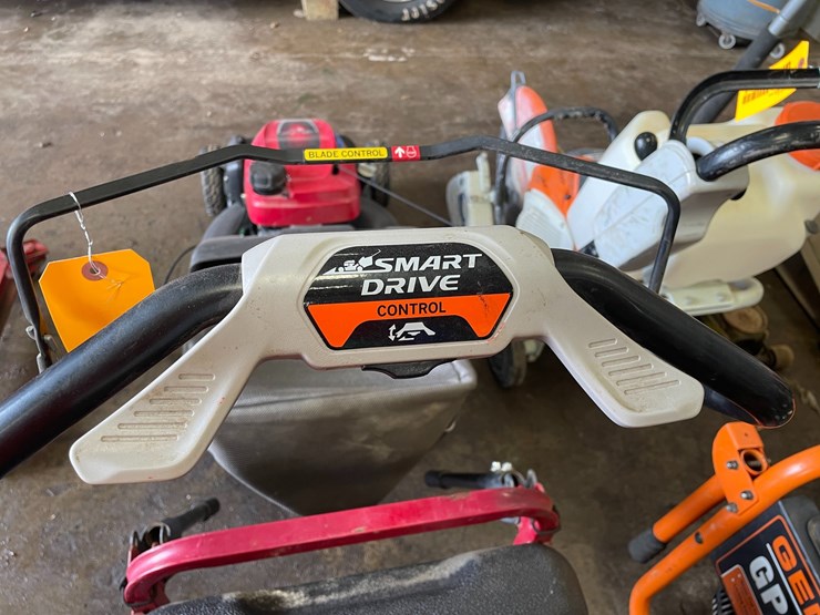 #7326-•-honda-hrn-216-push-mower-image-6