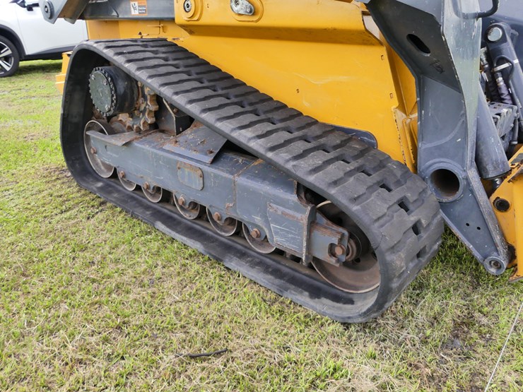 2024-deere-331g-image-6